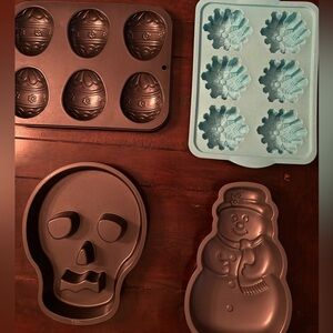 Assorted Holiday Baking Sheets